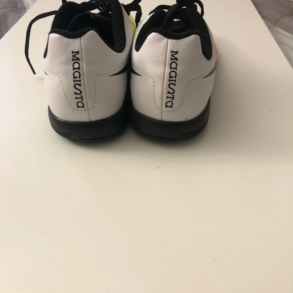 Nike Magista girls shoes - Picture 3 of 4